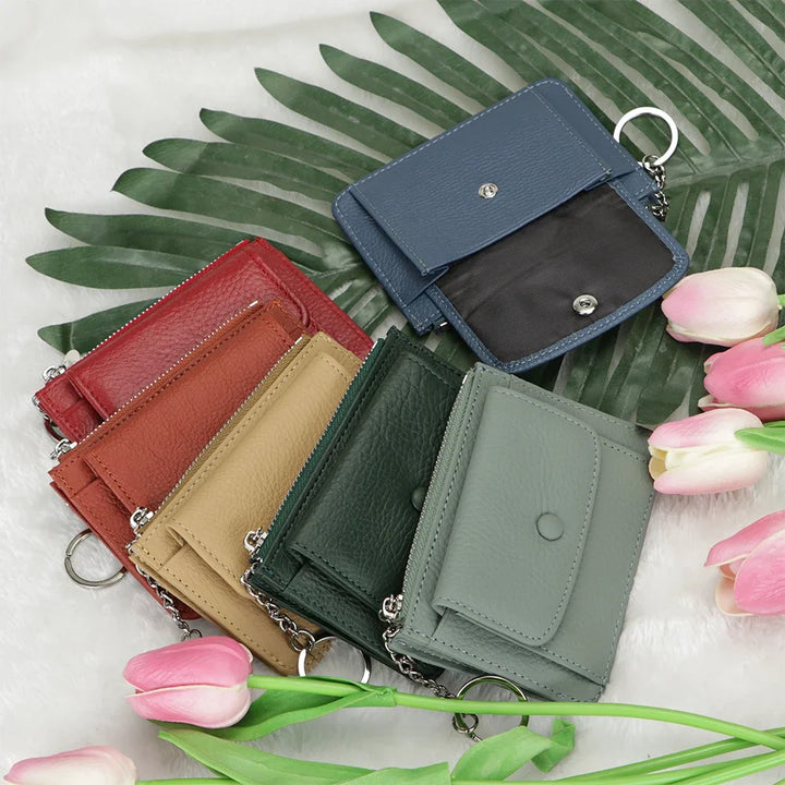 محفظة جلدية نسائية للبطاقات والعملات المعدنية مع سلسلة مفاتيح