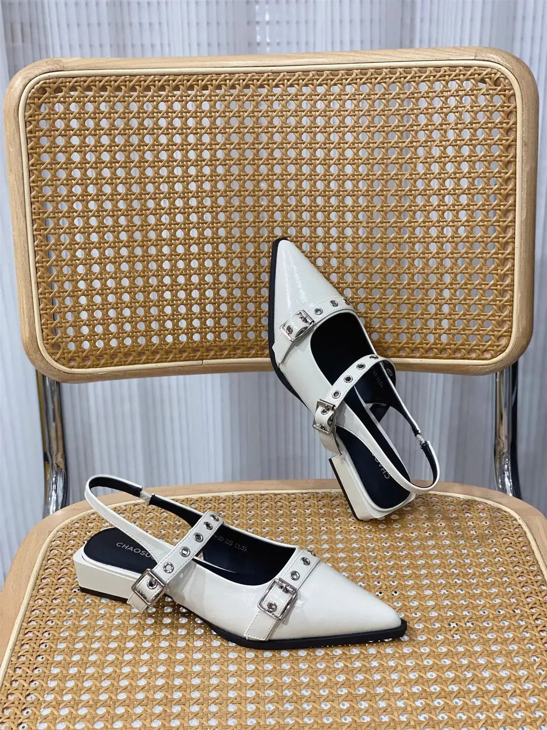 2025 Women’s Pointed Toe Sandals – Low Heels, Comfortable & Anti-Slip