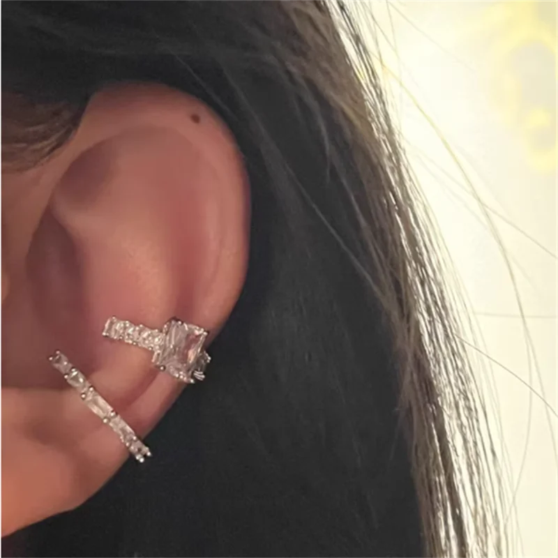 أقراط أذن نسائية مرصعة بالكريستال - بدون مشبك ثقب