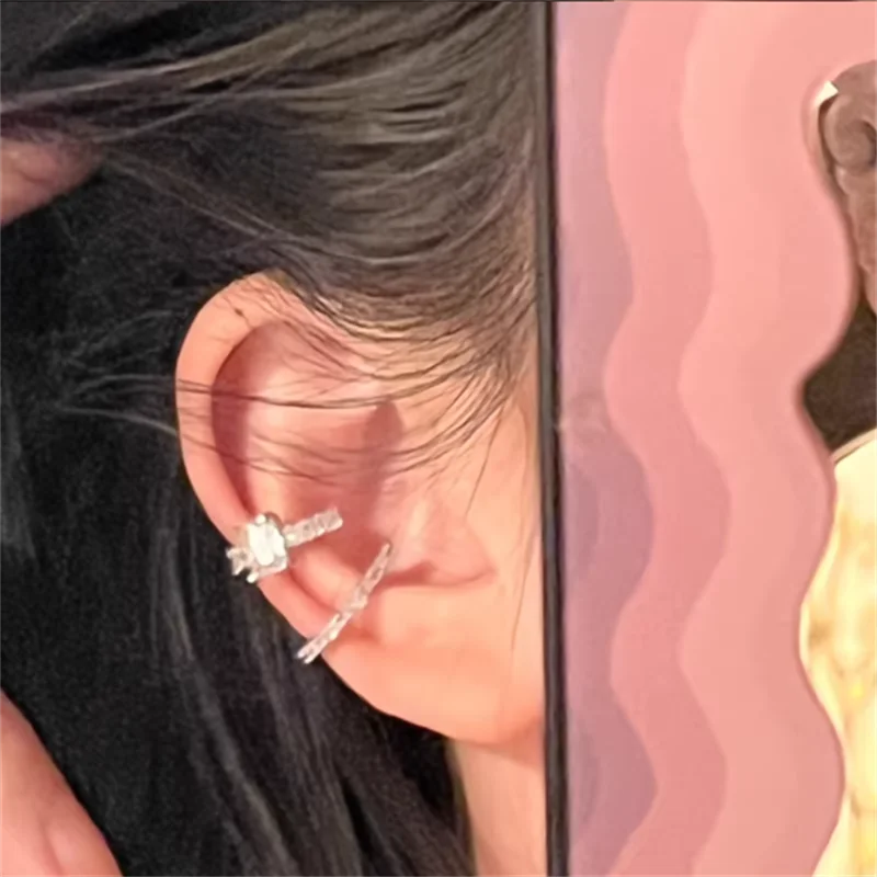 أقراط أذن نسائية مرصعة بالكريستال - بدون مشبك ثقب