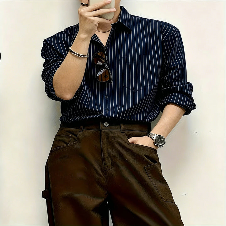 Men's Long-Sleeved Shirt with Black Base and Pinstripes, Loose Fit, Slimming Design, Single Pocket, Lapel, Casual Top.