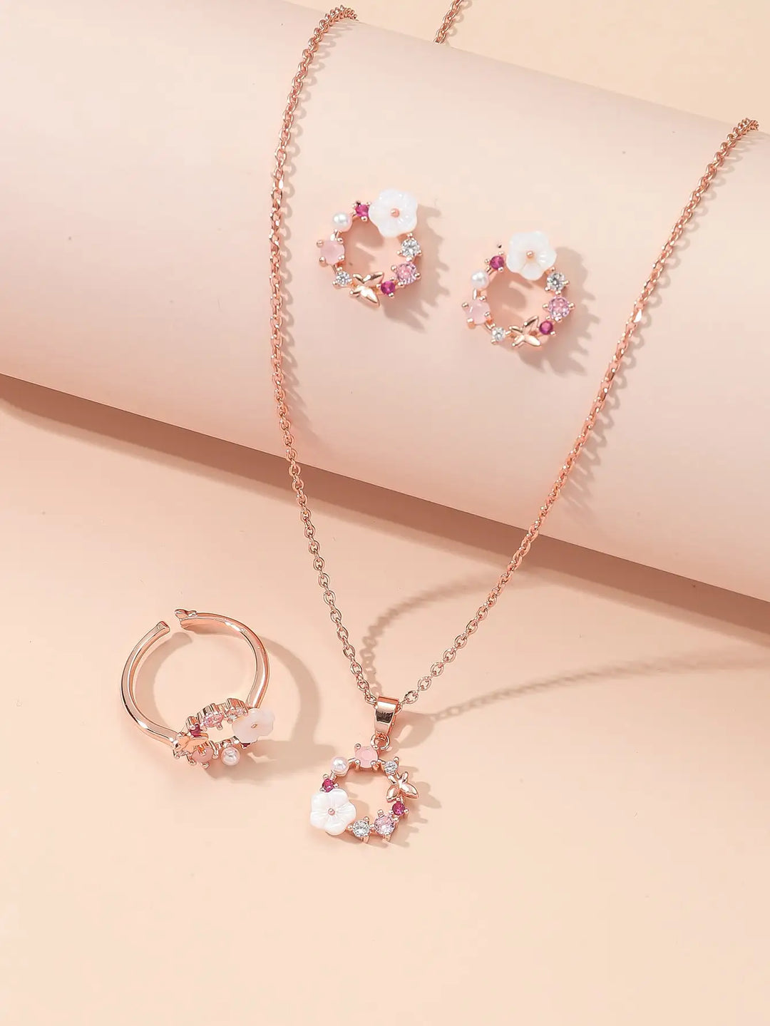 Schmuckset für Damen in Roségold mit Blumenmuster – Halskette, Ring &amp; Ohrringe
