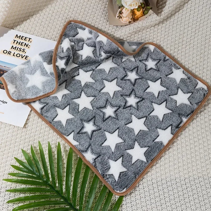 بطانية سناغل بيت™ الناعمة والمنفوشة للكلاب والقطط