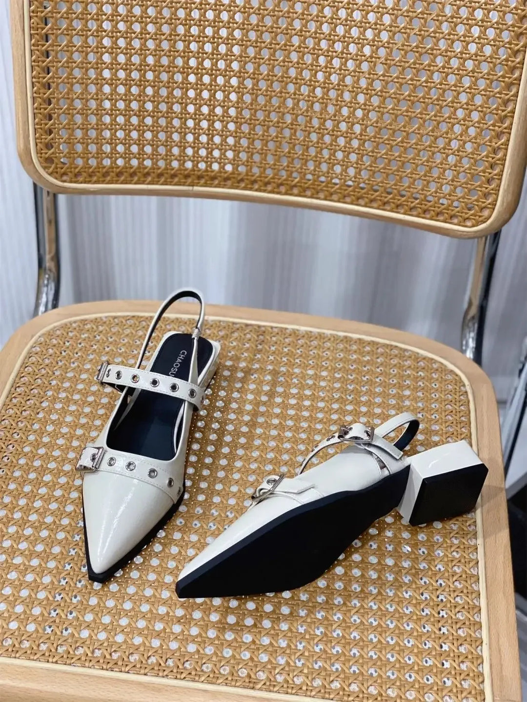 2025 Women’s Pointed Toe Sandals – Low Heels, Comfortable & Anti-Slip